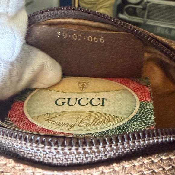 authentic Vintage Gucci Web Crossbody Bag GG Coated Canvas Small with COA. - Picture 15 of 16
